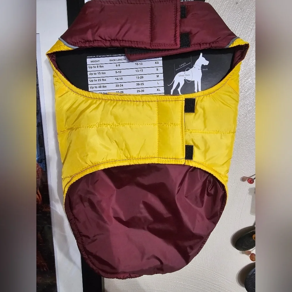 NFL Washington Commanders Dog Puffer Jacket Size Medium NEW with Tags